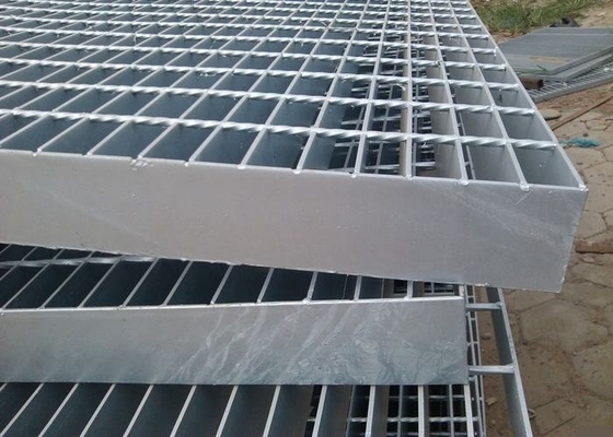 Porcellana Grata del metallo galvanizzata industria, pavimentazione normale durevole della maglia dell'acciaio di Antivari fornitore